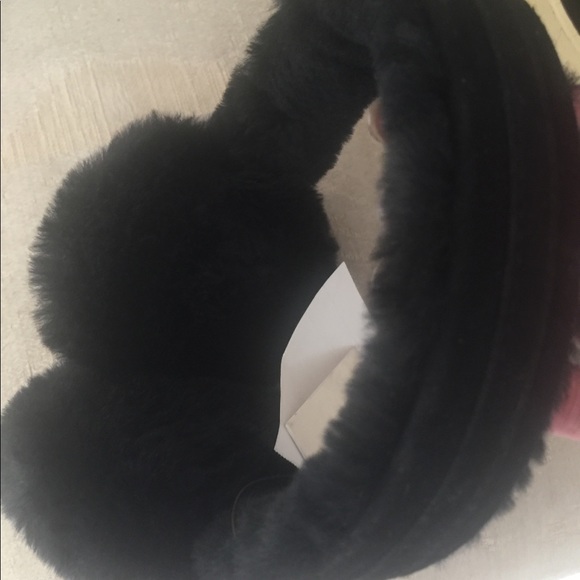 UGG Classic Earmuff - Picture 6 of 7